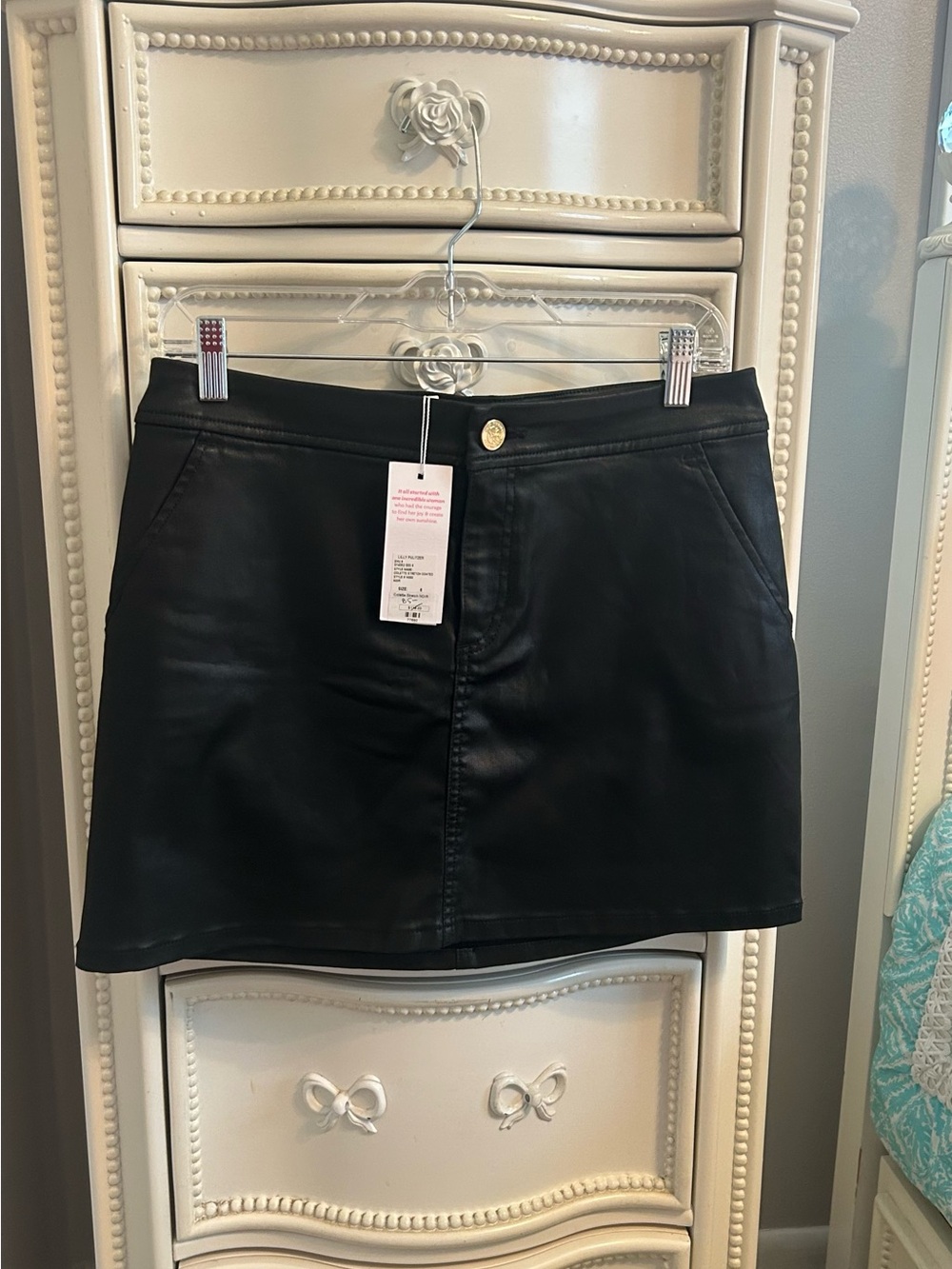 NWT Lilly Pulitzer Women’s Black Faux-leather mini skirt, Size 6